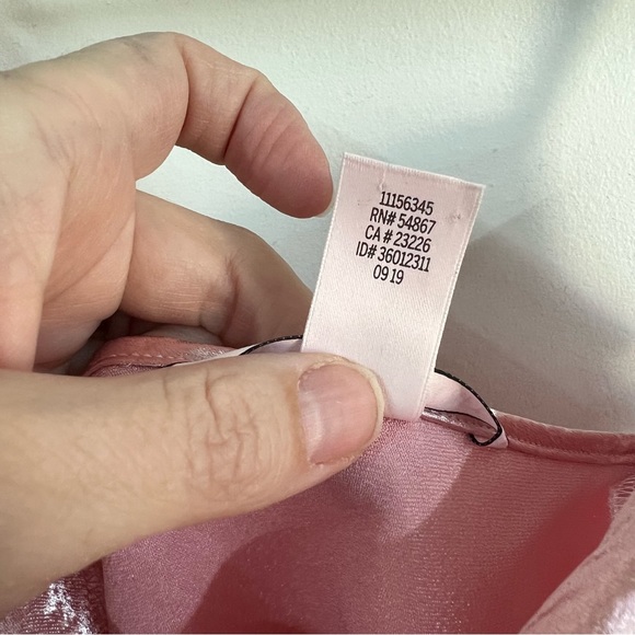 Victoria’s Secret Cowl Neck Satin Pajama Set - Picture 8 of 11